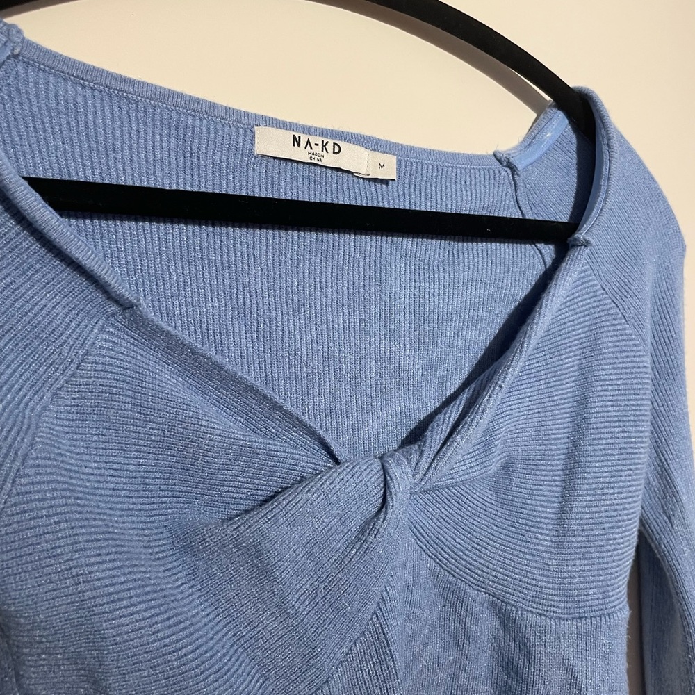 Blue playful/romantic crop top ๐๐ฆ - Picture 6 of 9